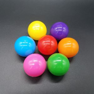 Cápsula plástica material da bola dos PP da cor sólida de 38mm